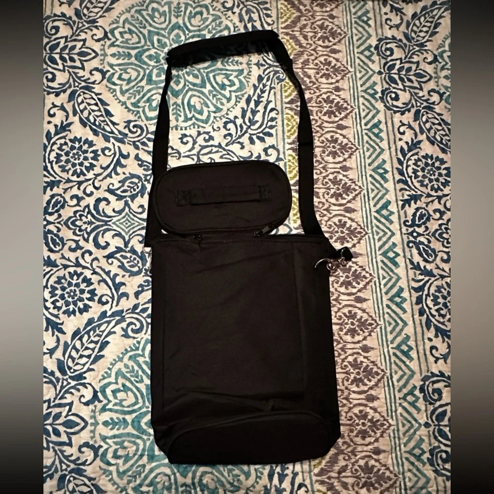 2 Bottle Wine Cooler/Carrier